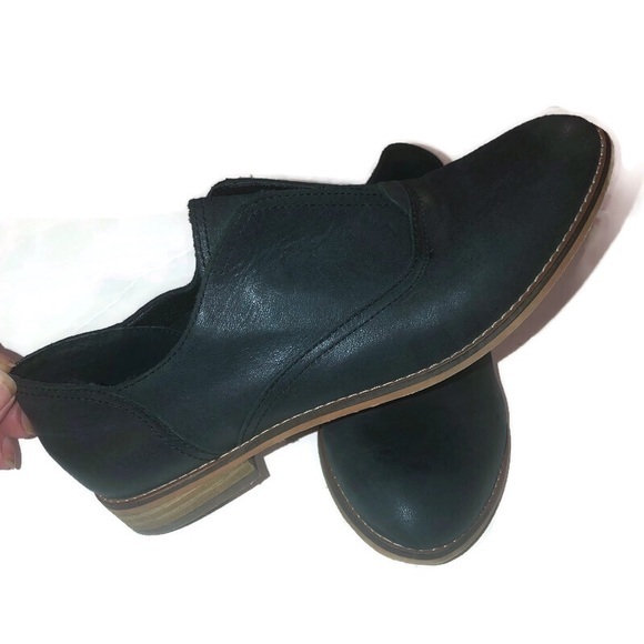 Lucky Brand Women’s  Black Leather Oxford Slip On Loafer Size 6.5M - Picture 1 of 9
